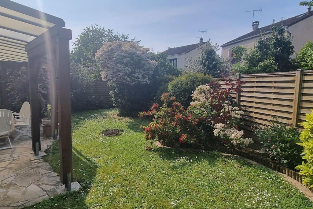Vila Un Havre De Paix Villepinte  Exteriér fotografie